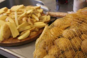 Chicken Nuggets Mit Pommes Frites Glatzkoch De