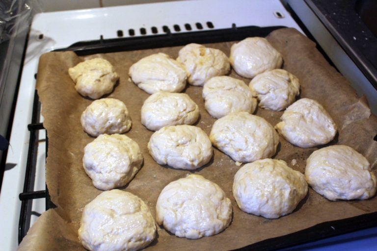 Schnelle Frühstücksbrötchen ohne Hefe – glatzkoch.de