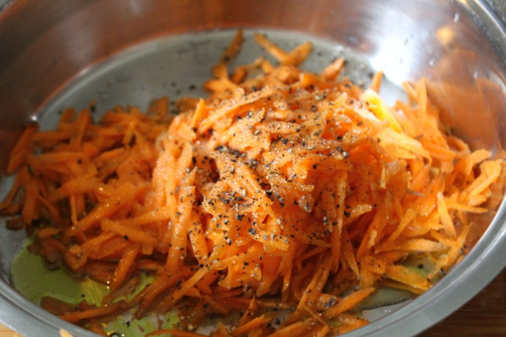 Salat mit Möhren und Eisbergsalat – glatzkoch.de