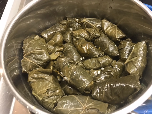 Gefüllte türkische Weinblätter vegetarisch mit Reis – Dolma / Sarma ...