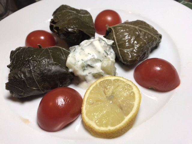 Gefüllte türkische Weinblätter vegetarisch mit Reis – Dolma / Sarma ...