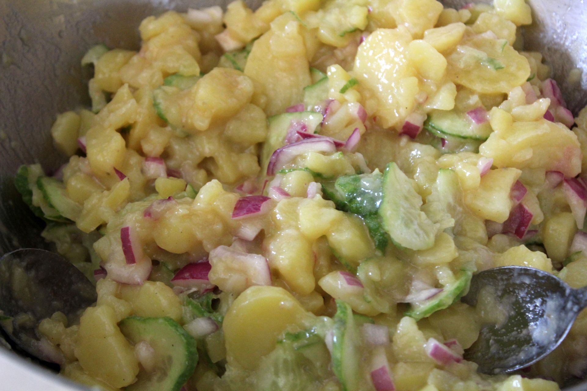 Kartoffelsalat mit Gurke und Brühe – glatzkoch.de
