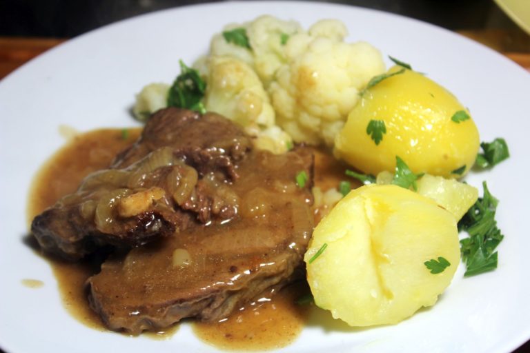 Zwiebelbraten vom Rindernacken – glatzkoch.de